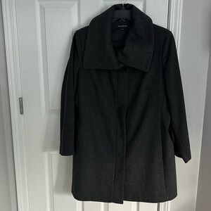 Jones NY 0X full zipper snap button closer. Two deep pockets. Fully lined.